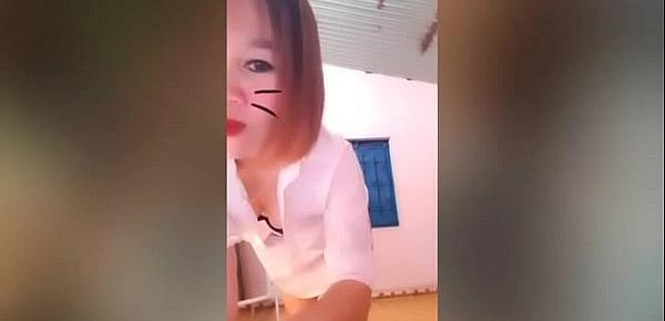  hot gái xinh show hàng lộ bím sạch bóng không 1 công lông bị sập nick